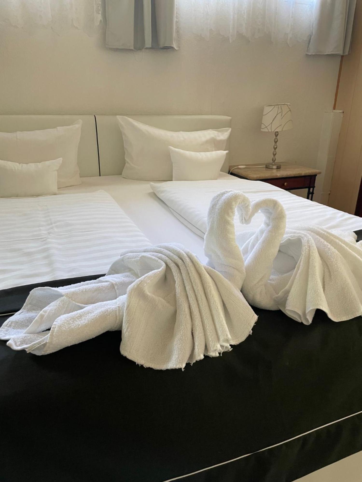 Hotel Schaefer ซีเกิน ภายนอก รูปภาพ