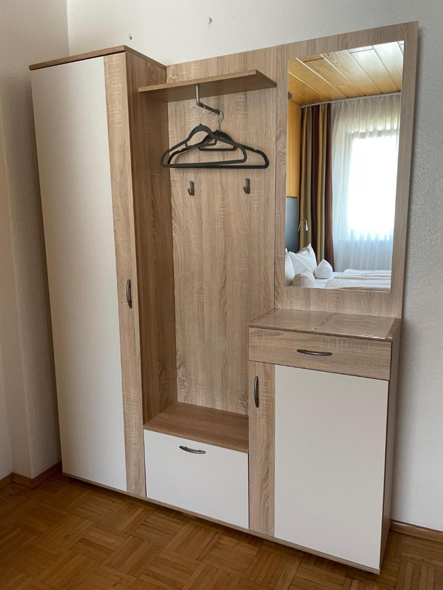 Hotel Schaefer ซีเกิน ภายนอก รูปภาพ